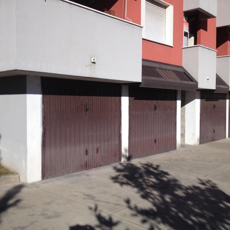 Appartamento Aleph With Private Parking, Next Train Station Como Bagian luar foto